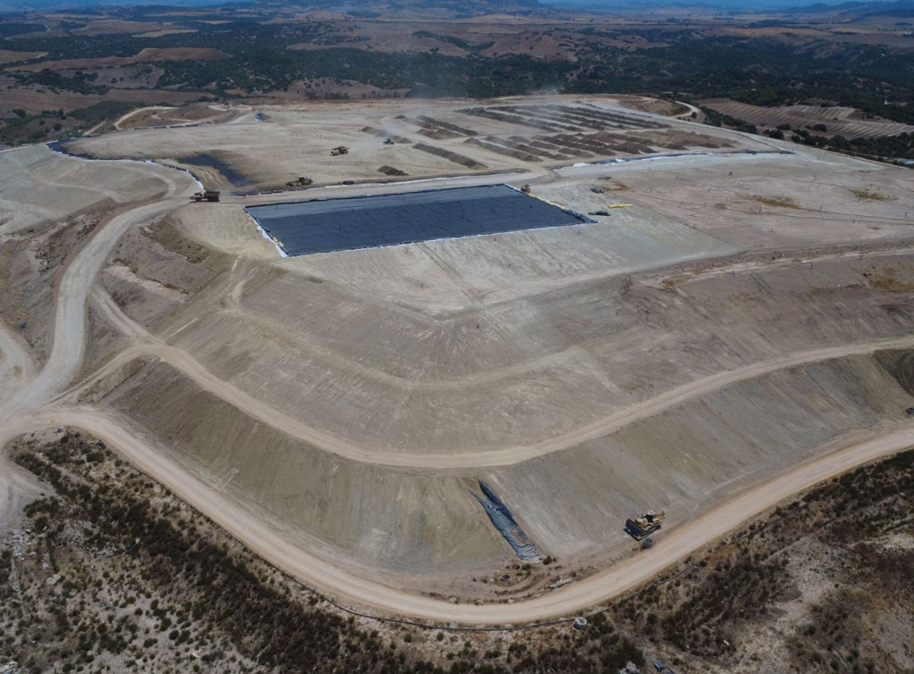 Direccion de las obras de sellado de las celdas 1, 2 y 3 del vertedero controlado de Miramundo