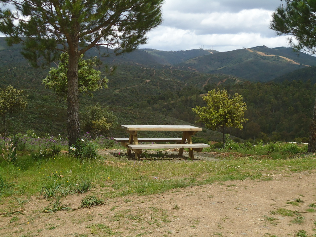Rehabilitación de observatorio de aves y sendas peatonales en Santa Bárbara de Casa